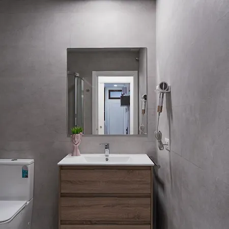 Moderno Loft A 1 Paso Del Centro Διαμέρισμα *